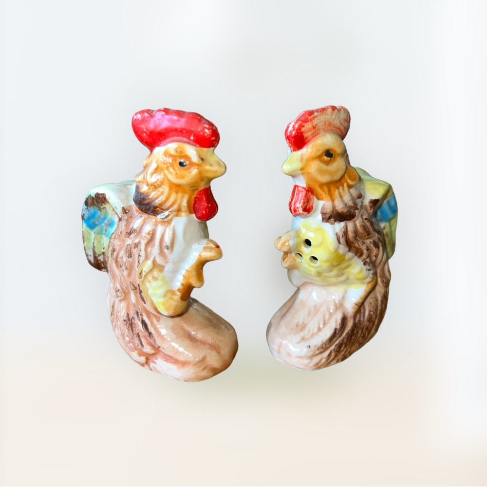 Vintage Japan Roosters Salt & Pepper Shaker Set w/Original Corks